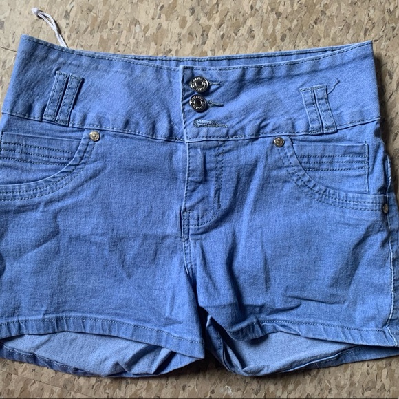 (XS/S) Bundle of 3 Pairs of Shorts - Picture 4 of 7